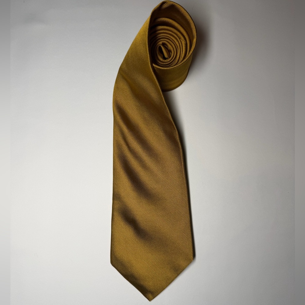 Brooks Brothers Pure Silk Gold Bronze Neck Tie